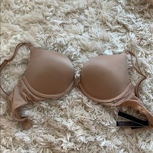 Victoria’s Secret Nude Bra